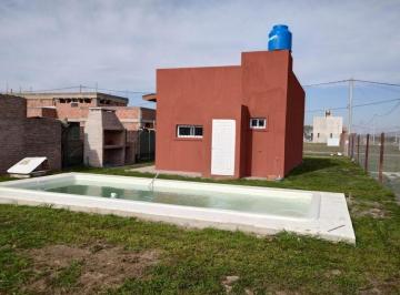 Casa · 50m² · 1 Ambiente · 1 Cochera · Fincas de Ibarlucea: Venta Casa 1 Dorm con Piscina