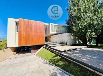 Casa · 600m² · 5 Ambientes · 4 Cocheras · Casa en Venta Country Terravista