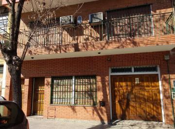 PH · 132m² · 4 Ambientes · 1 Cochera · PH 5 Ambientes Al Frente con Garage, Patio y Terraza - Villa Urquiza