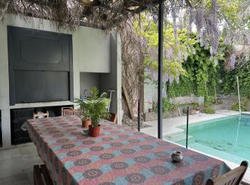 Casa · 200m² · 5 Ambientes · 1 Cochera · Alquiler Temporario de Casa en Beccar San Isidro