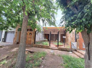 Casa de 4 ambientes, Campana · Casa en Venta Campana
