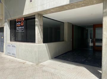 Local comercial · 26m² · 1 Ambiente · Local en Venta, Al Frente, República de La Sexta Rosario