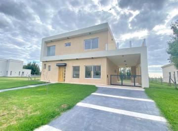Casa · 94m² · 4 Ambientes · Casa en Venta Lagos de San Eliseo - Presidente Peron