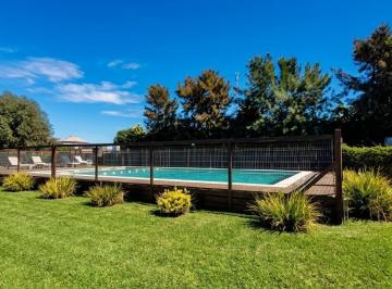Departamento · 75m² · 2 Dormitorios · 1 Cochera · Vendo Depto 3 Ambientes ¡Como Una Casa, Seguridad de un Complejo!