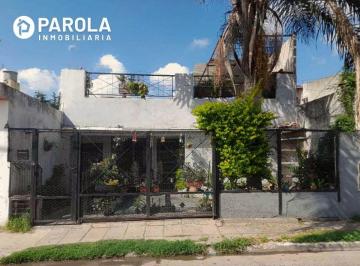 Casa de 5 ambientes, Merlo · Vende 2 Propiedades Sobre Mismo Lote en Libertad Centro