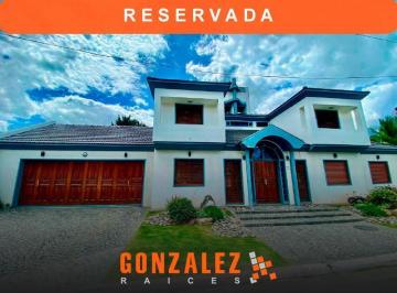 Casa · 373m² · 6 Ambientes · 3 Cocheras · Casa 6 Amb en 1º 1º - Apta Crédito - Ciudad Evita