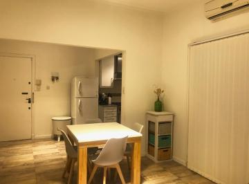 Departamento de 2 ambientes, Lomas de Zamora · Departamento Centrico Más Espacio Verde en Pb de 120 m²