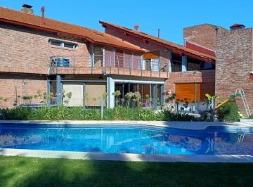 Casa · 530m² · 7 Ambientes · Importante Casa en Campo Chico
