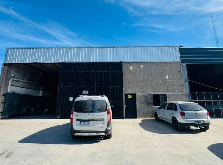 Bodega-Galpón · 850m² · 4 Cocheras