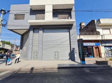 Local comercial · 97m² · Local - Tapiales