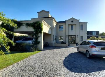 Casa · 423m² · 5 Ambientes · 4 Cocheras · Venta Casa en Bs As Golf Country Club