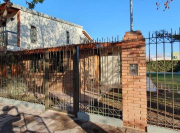 Casa · 248m² · 6 Ambientes · 2 Cocheras · Casa Duplex en Venta en Barrio Rincón de Vistalba