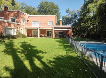 Casa de 7 ambientes, Pilar · Mayling Excelente Ubicacion Impecable Casa en Venta