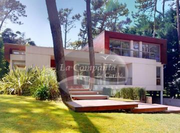 Casa · 378m² · 6 Dormitorios · 2 Cocheras · Categoria / Excelente! Alquiler y Venta a m del Mar