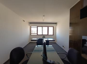 Oficina comercial · 100m² · 8 Ambientes · 2 Cocheras · Oficina en Alquiler - Centro - con 2 Cocheras