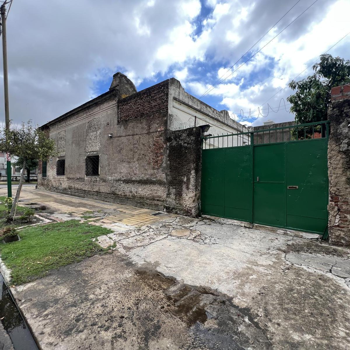 Jean Jaures al 800,  Lanús Oeste, Lanús