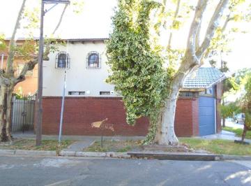 2 · Venta Casa de 4 Ambiente en Parque Cisneros