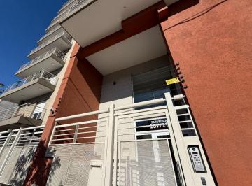 Departamento · 41m² · 2 Ambientes · Departamento de 2 Amb Al Frente C/balcón en Alquiler, Morón