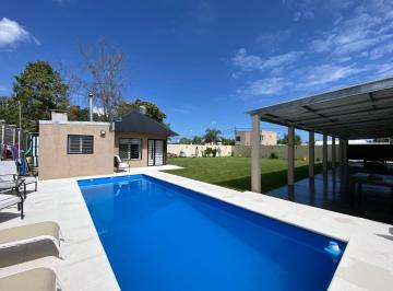 Quinta vacacional · 80m² · 2 Ambientes · 3 Cocheras · Quinta en Venta Los Mirtillos