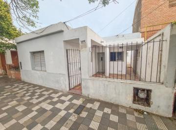 Casa · 129m² · 6 Ambientes · 1 Cochera · Oportunidad de Inversion Dos Casas en Gral Bustos