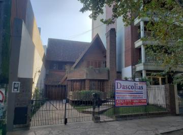 Casa de 7 ambientes, Lomas de Zamora · Excelente Propiedad en Las Lomitas Para Varios Destinos de Uso Comercial!