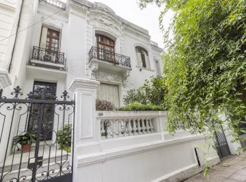 Casa · 395m² · 8 Ambientes · 3 Cocheras · Casa de 600 m² en La Mejor Zona de Belgrano! Venta.