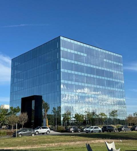 Oficina comercial · 500m² · 1 Ambiente · 21 Cocheras