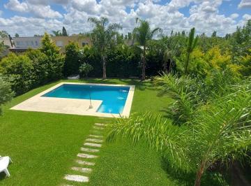 Casa · 150m² · 4 Ambientes · 3 Cocheras · Casa en Venta en Santa Guadalupe, Pilar del Este, Pilar