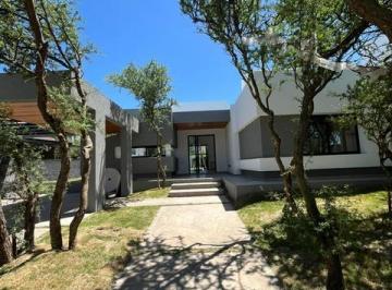 Casa de 10 ambientes, Malagueño · Casa Las Cañitas a Estrenar Oportunidad