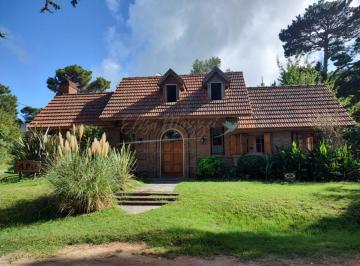 Casa · 201m² · 6 Ambientes · 1 Cochera · Casa en Venta Seis Ambientes - Pinamar
