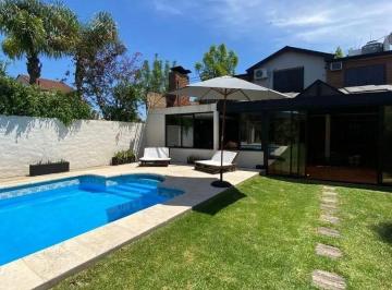 Casa de 4 ambientes, Merlo · En Venta Casa 4 Ambientes Merlo Centro con Pileta y Quincho