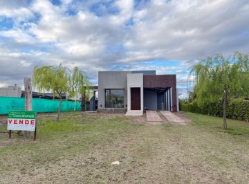 Casa de 3 ambientes, San Rafael · Vendo Casa a Estrenar En" Nevado Golf Club", San Rafael