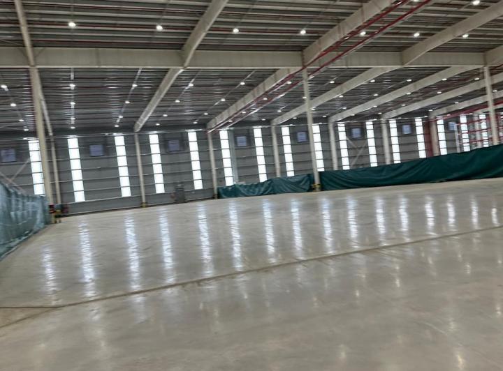 Depósito · 8700m²