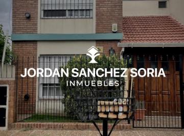Casa · 76m² · 4 Ambientes · 2 Cocheras · Casa 4 Ambientes en Venta, Campana Centro