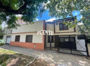 Casa · 132m² · 5 Ambientes · 2 Cocheras · Casa en Lomas de Zamora Este