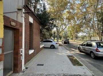 PH · 77m² · 4 Ambientes · PH en Arroyito