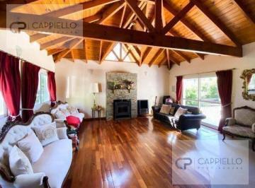 Casa · 180m² · 4 Ambientes · Casa en Venta en Barrio Privado El Lauquen