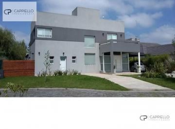 Casa · 1148ha · 4 Ambientes · Casa en Venta en Barrio Privado Brickland Esteban Echeverria