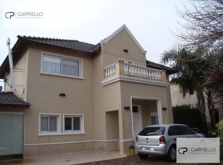Casa · 814ha · 3 Dormitorios