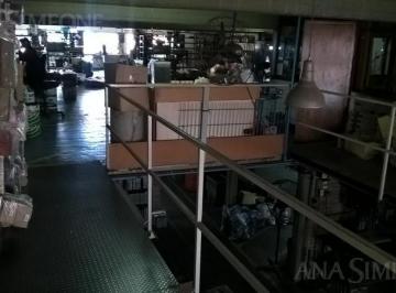 Bodega-Galpón · 438m² · Nave Industrial - Boulogne San Isidro - Venta con Renta