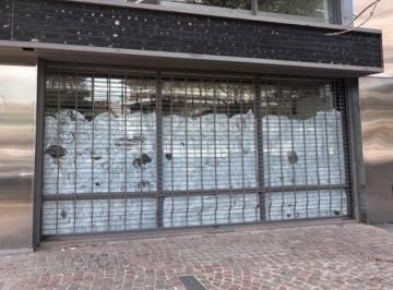 Local comercial · 168m² · Local Comercial Enfrente Plaza Ejercito de Los Andes