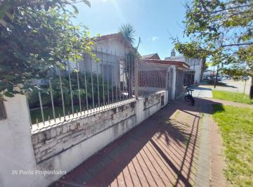 Casa · 120m² · 4 Ambientes · Casa en Temperley