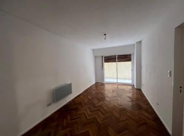 Departamento de 3 ambientes, Belgrano · Belgrano 3 Ambientes con Patio y Balcon Alquiler $990.000