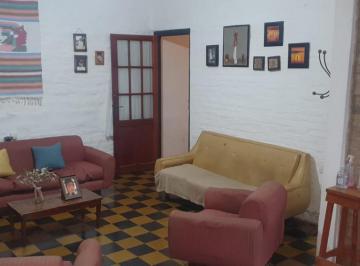 Casa · 145m² · 5 Ambientes · 1 Cochera · Casa en Venta Angelo Peredo Al 1500 3 Dorm. Apto Bancor