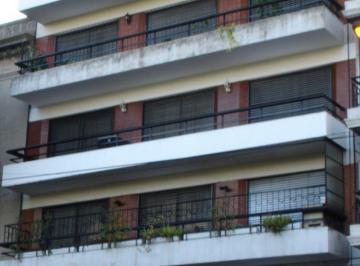 CIT-CIT-344_2 · Venta 4 Ambientes con Dependecia, Cochera y Baluera Piso con Vista a La Plaza