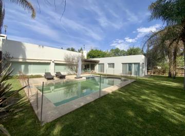 Casa · 235m² · 10 Ambientes · 2 Cocheras · El Talar 2100