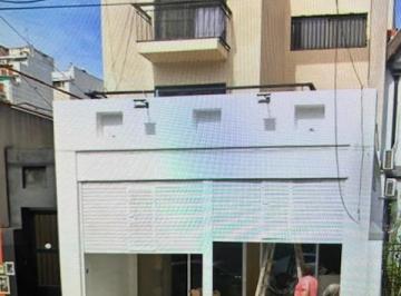 Casa de 6 ambientes, Villa Urquiza · Monroe Al 5470 - Local y Duplex con Renta
