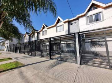 Departamento de 2 ambientes, Hurlingham · Departamento en Alquiler 2 Ambientes en Planta Alta, Complejo Palmeras 1, William C. Morris