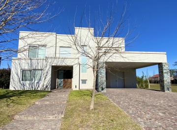 Casa · 300m² · 4 Ambientes · 2 Cocheras · Casa de 4 Ambientes en Venta y Alquiler en La Reserva Cardales - Sofitel