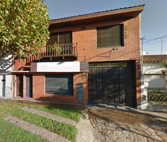 Casa en lote de 10x33, 449m² con taller y cochera — Mar del Plata